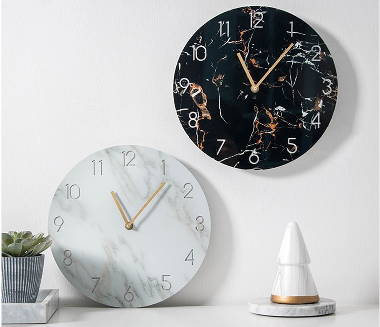 Đồng hồ treo tường vân đá dễ thương