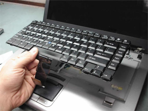 Tháo lắp bàn phím để vệ sinh