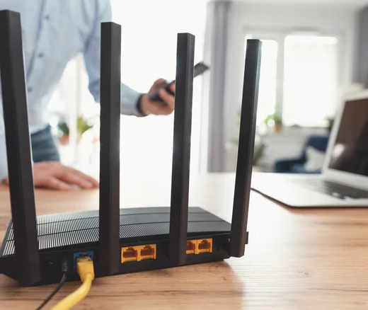 Tại Sao Bạn Nên Tránh Sử Dụng Bộ Định Tuyến Của Nhà Cung Cấp Internet?