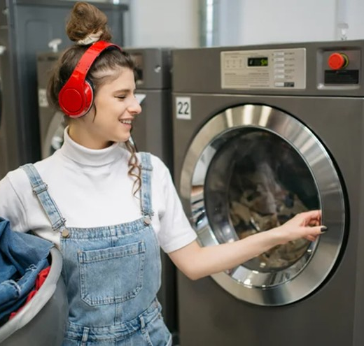 So Sánh Thiết Kế Máy Giặt và Máy Rửa Bát: Khám Phá Lý Do Đằng Sau