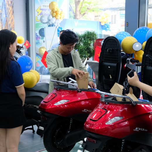 VinFast Chính Thức Ra Mắt Mô Hình Showroom EV-Zone Đẳng Cấp