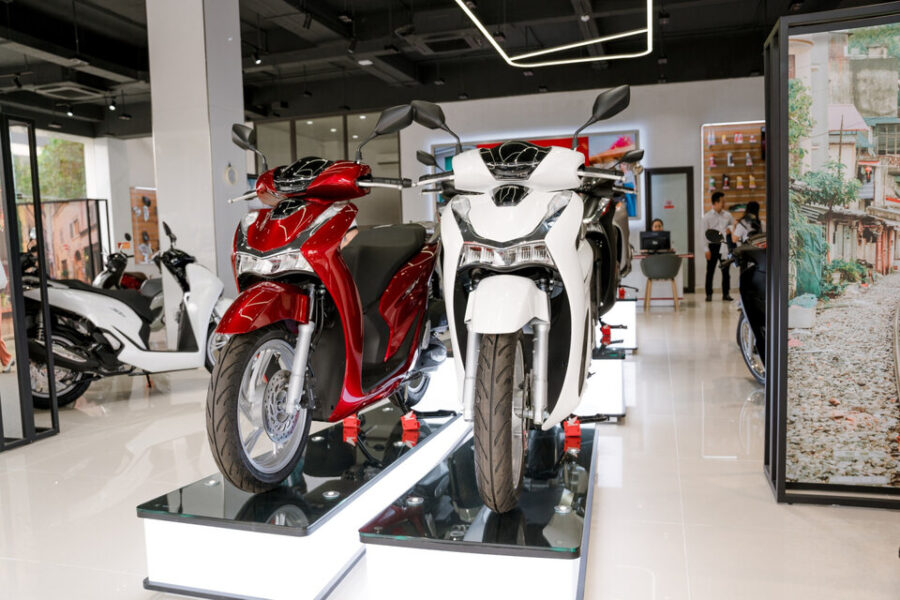 Honda Tăng Giá Bán Nhiều Mẫu Xe Máy: Vision, Air Blade, SH Bị Ảnh Hưởng