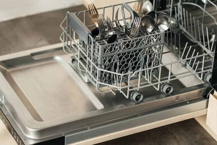 So Sánh Thiết Kế Máy Giặt và Máy Rửa Bát