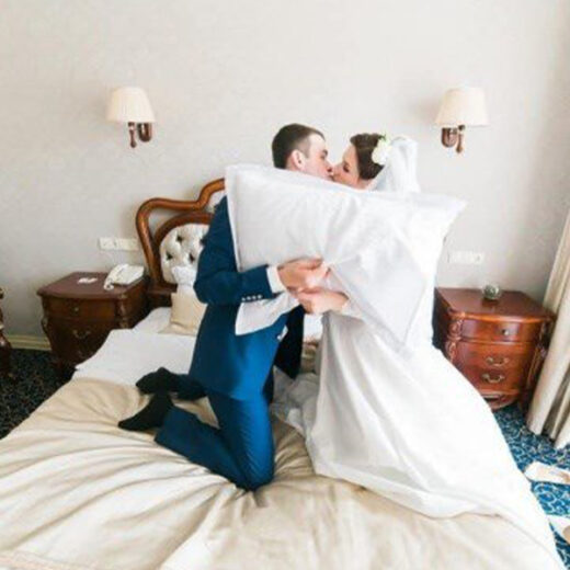 Chọn Chăn Ga Gối Ngày Cưới: Bí Quyết Để Hạnh Phúc Bền Lâu